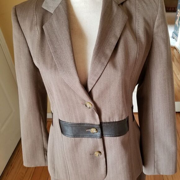 VIA SPIGA SUIT W/ FAUX LEATHER TRIM - Picture 8 of 8
